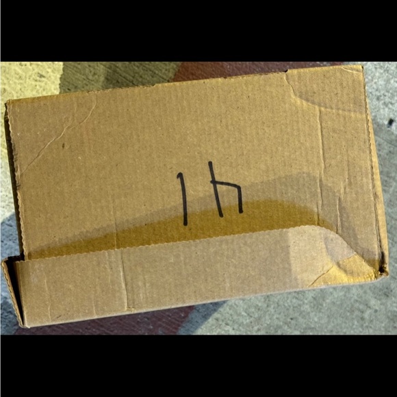 NIKE AIR SHOE - Picture 3 of 4